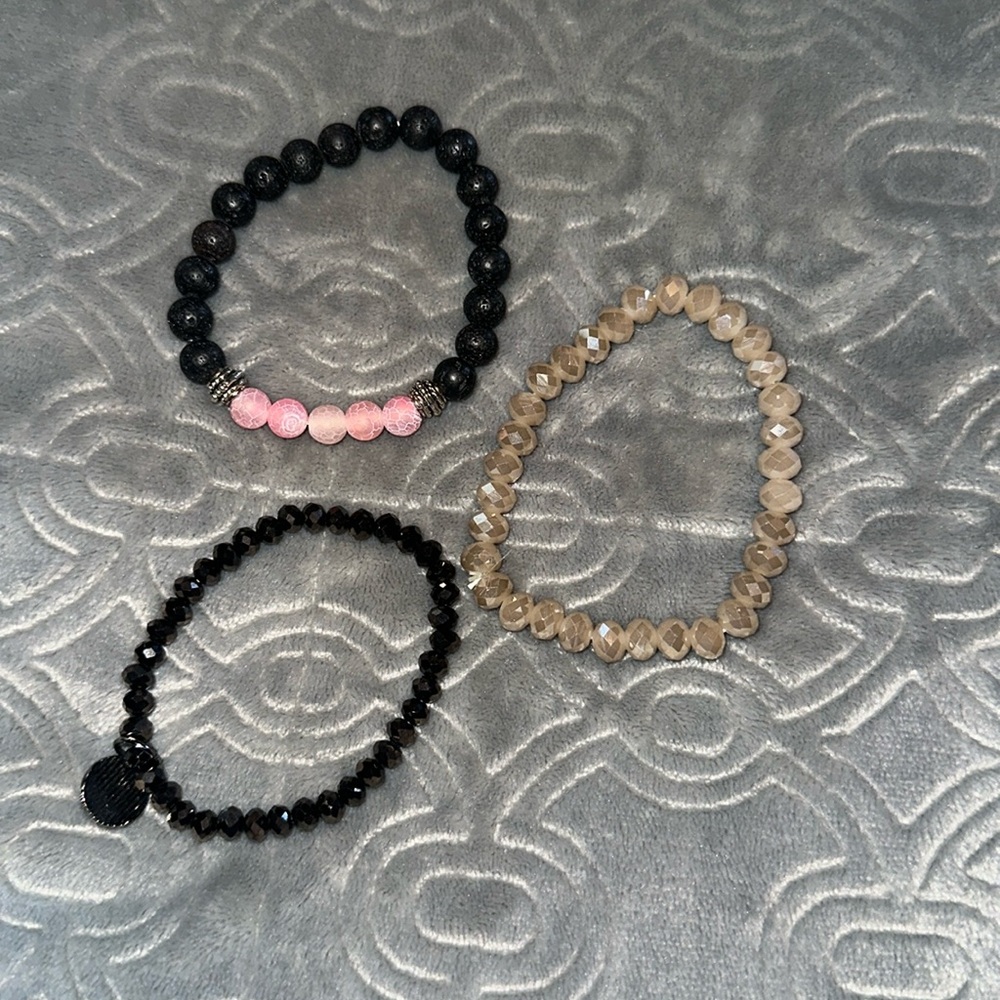 3 stretch bracelets
